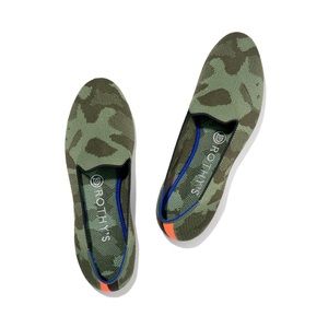 LIKE NEW Rothy’s Green Camo Loafers Kids Size 4